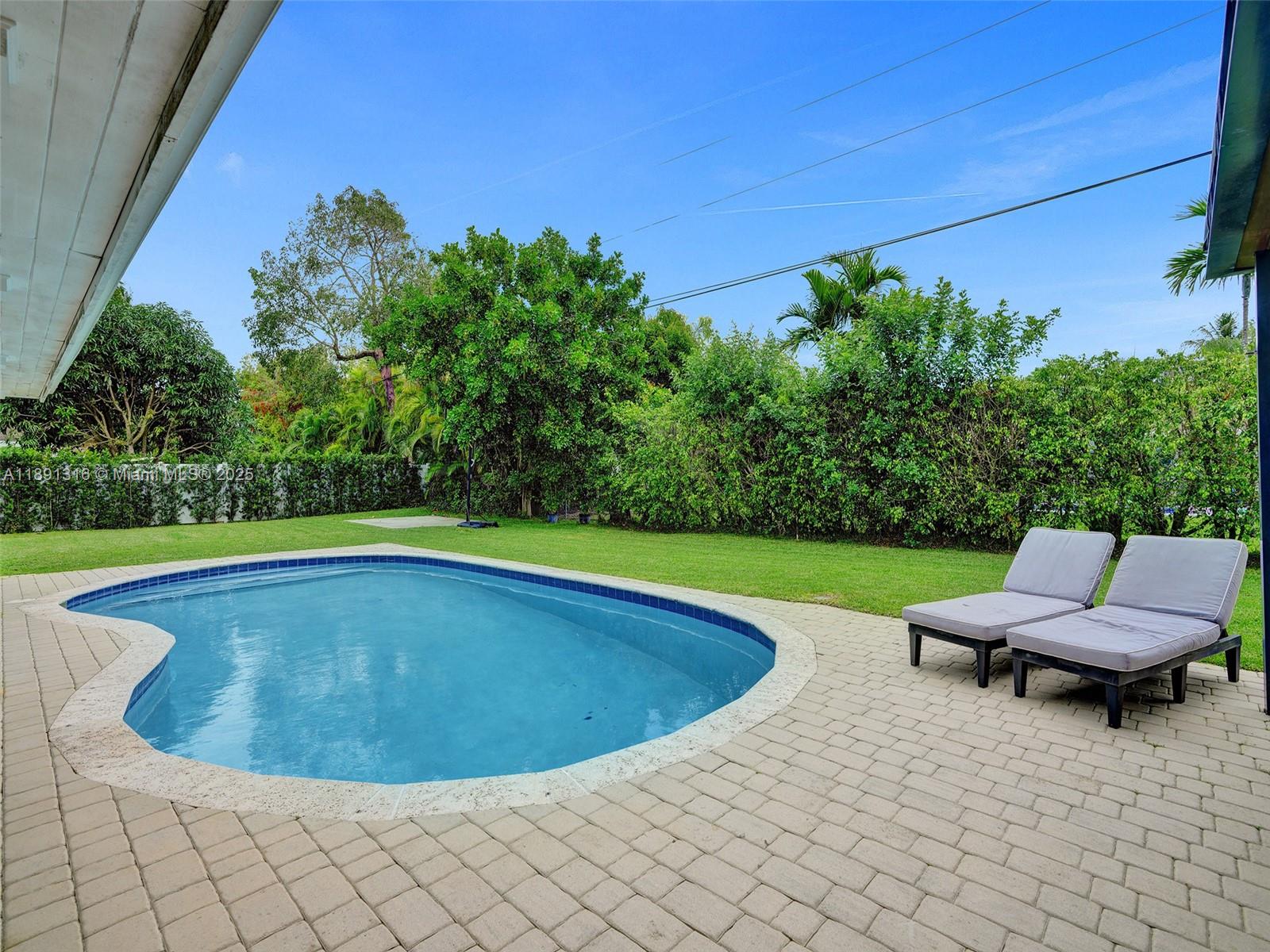 GARDEN MNR - Residential Lease