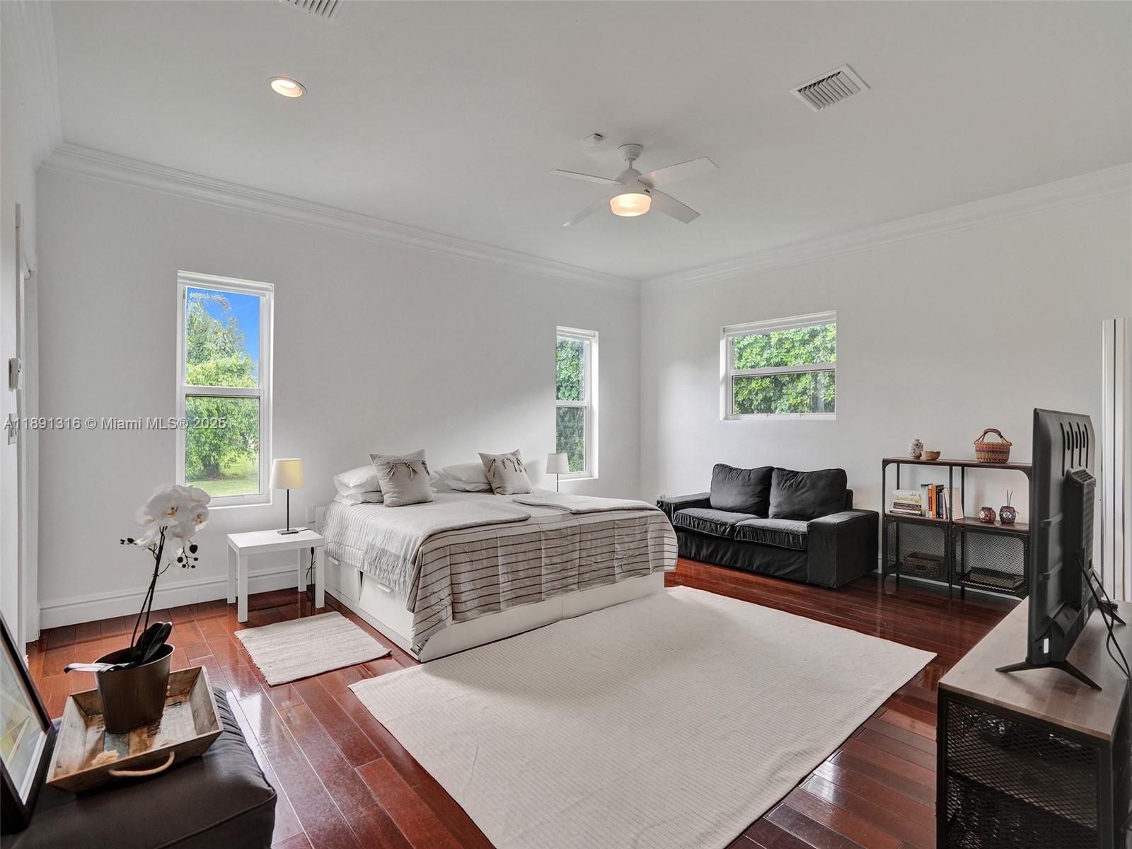 GARDEN MNR - Residential Lease