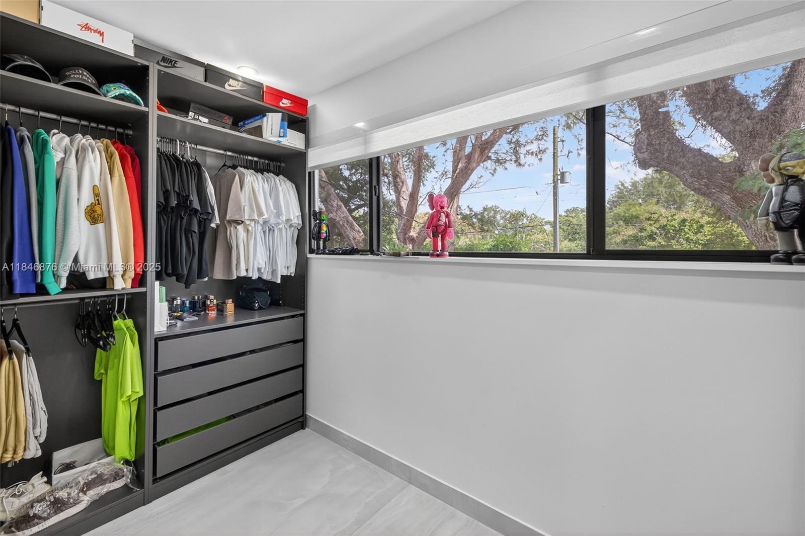 RIVERLAND MANORS - Residential