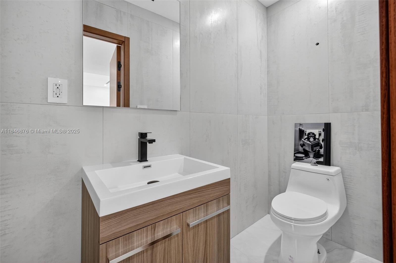 RIVERLAND MANORS - Residential