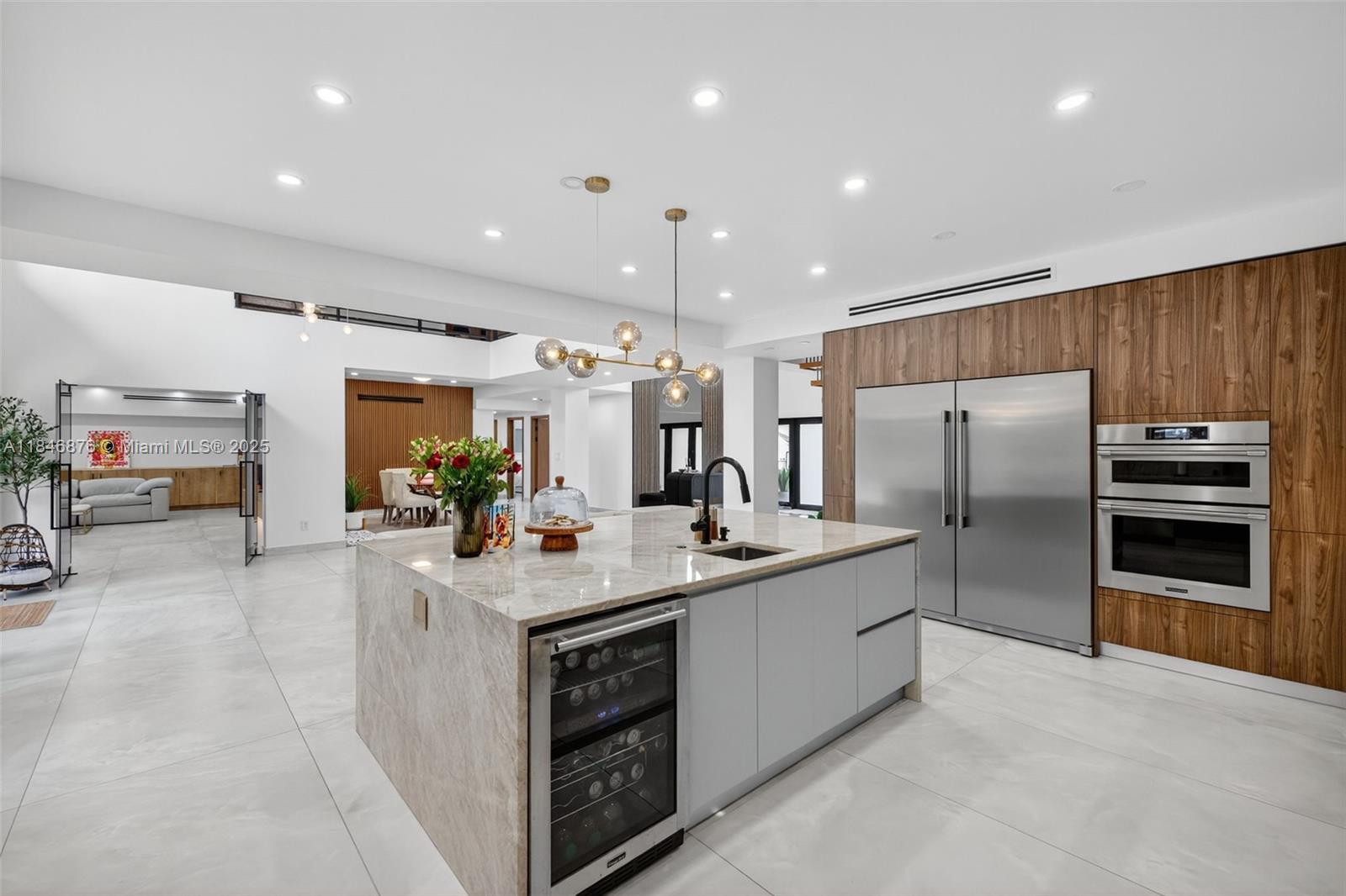 RIVERLAND MANORS - Residential