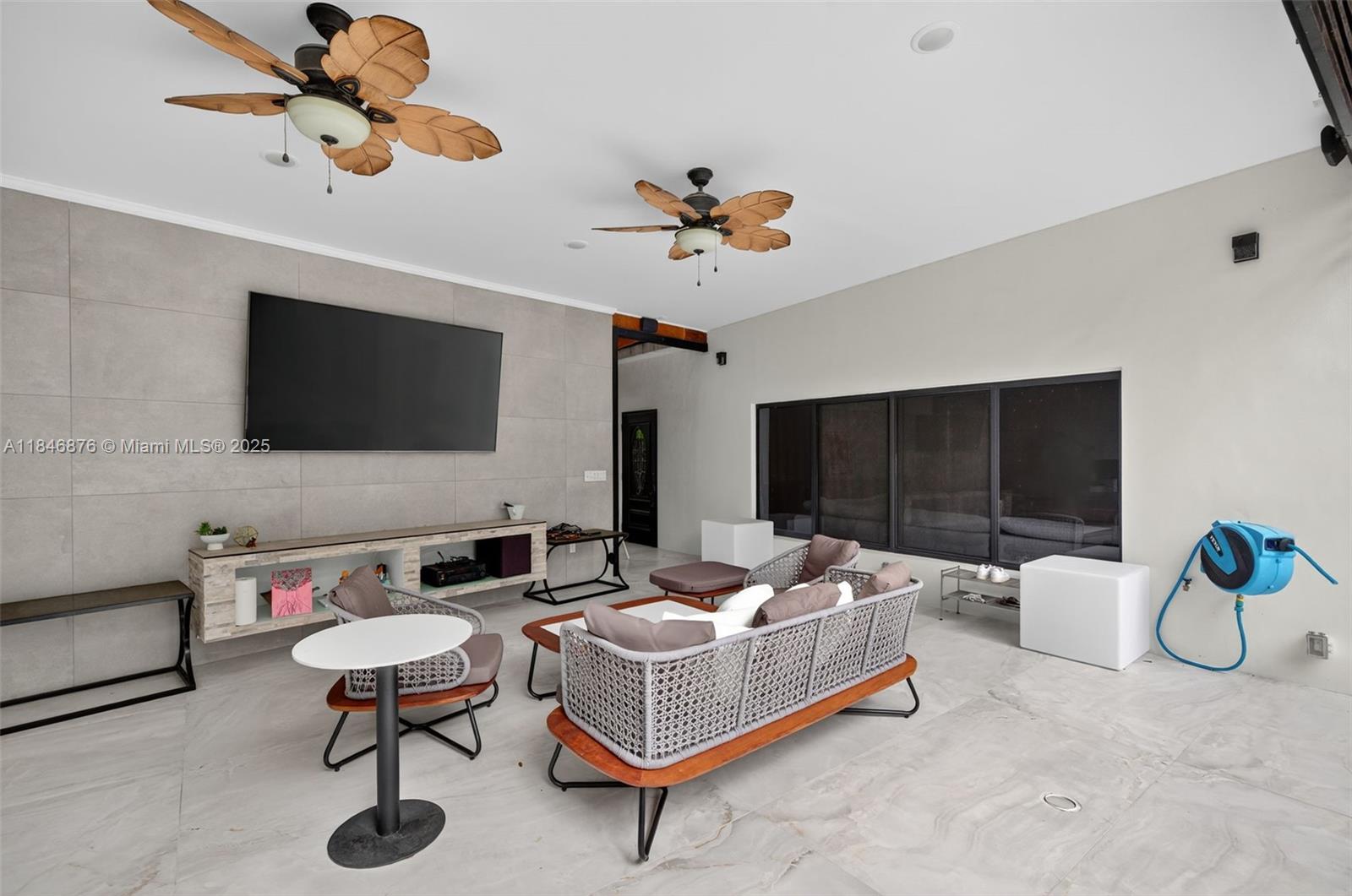 RIVERLAND MANORS - Residential