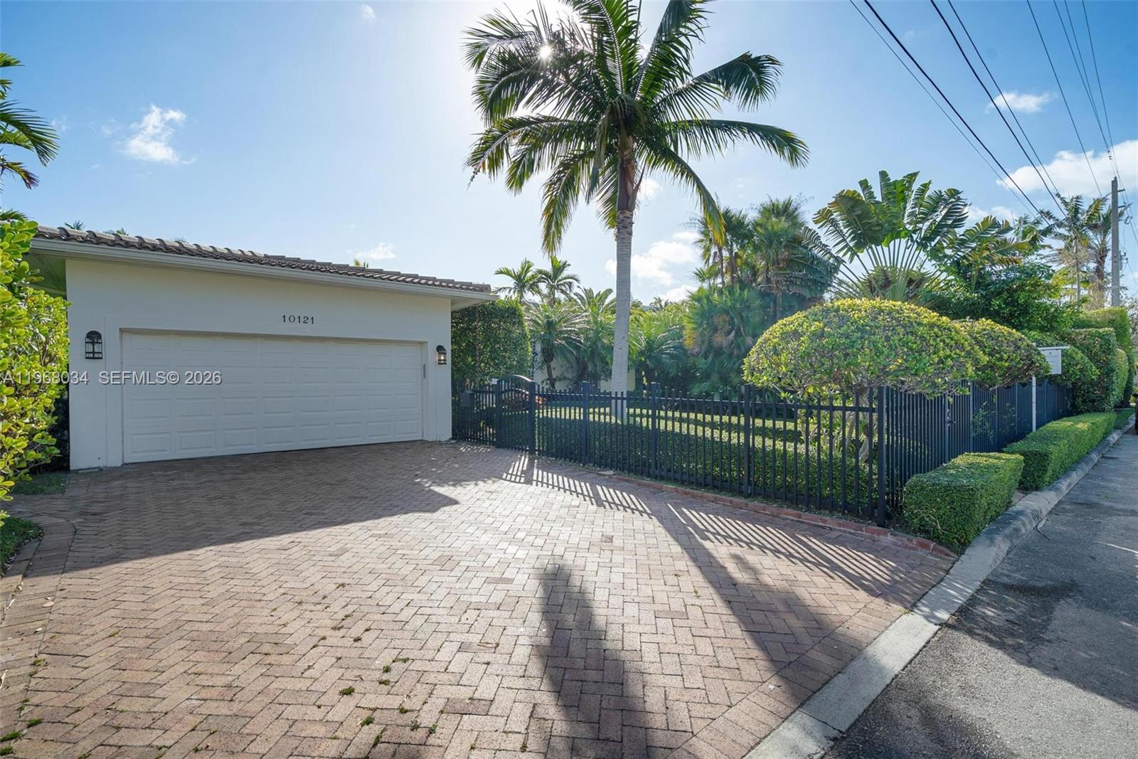 BAY HARBOR ISLAND - Residential