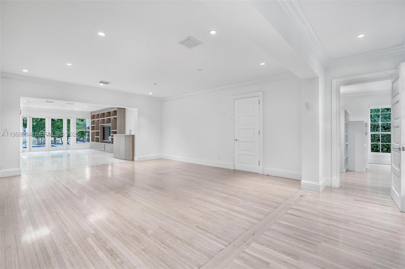 BAY HARBOR ISLAND - Residential