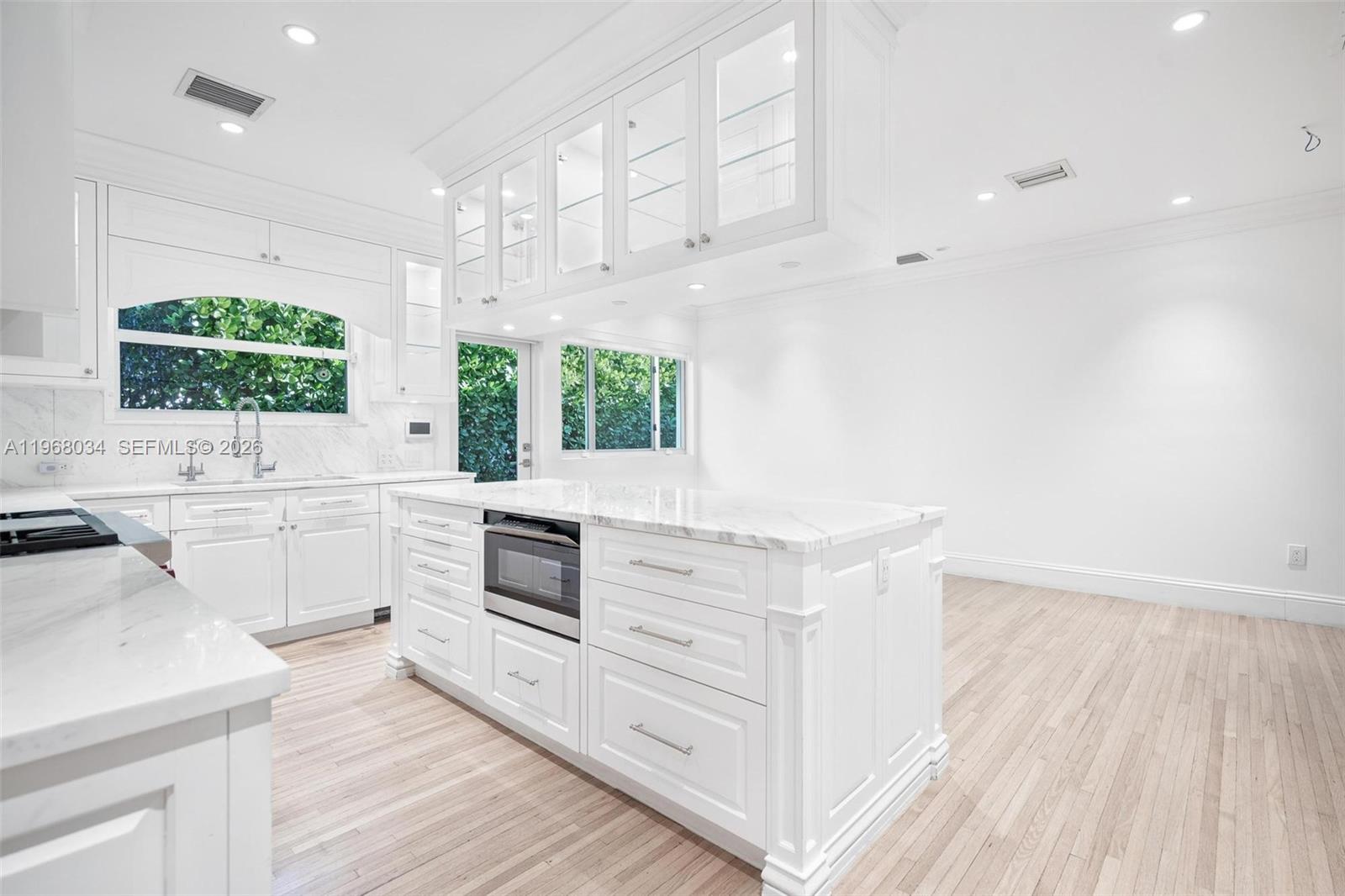 BAY HARBOR ISLAND - Residential