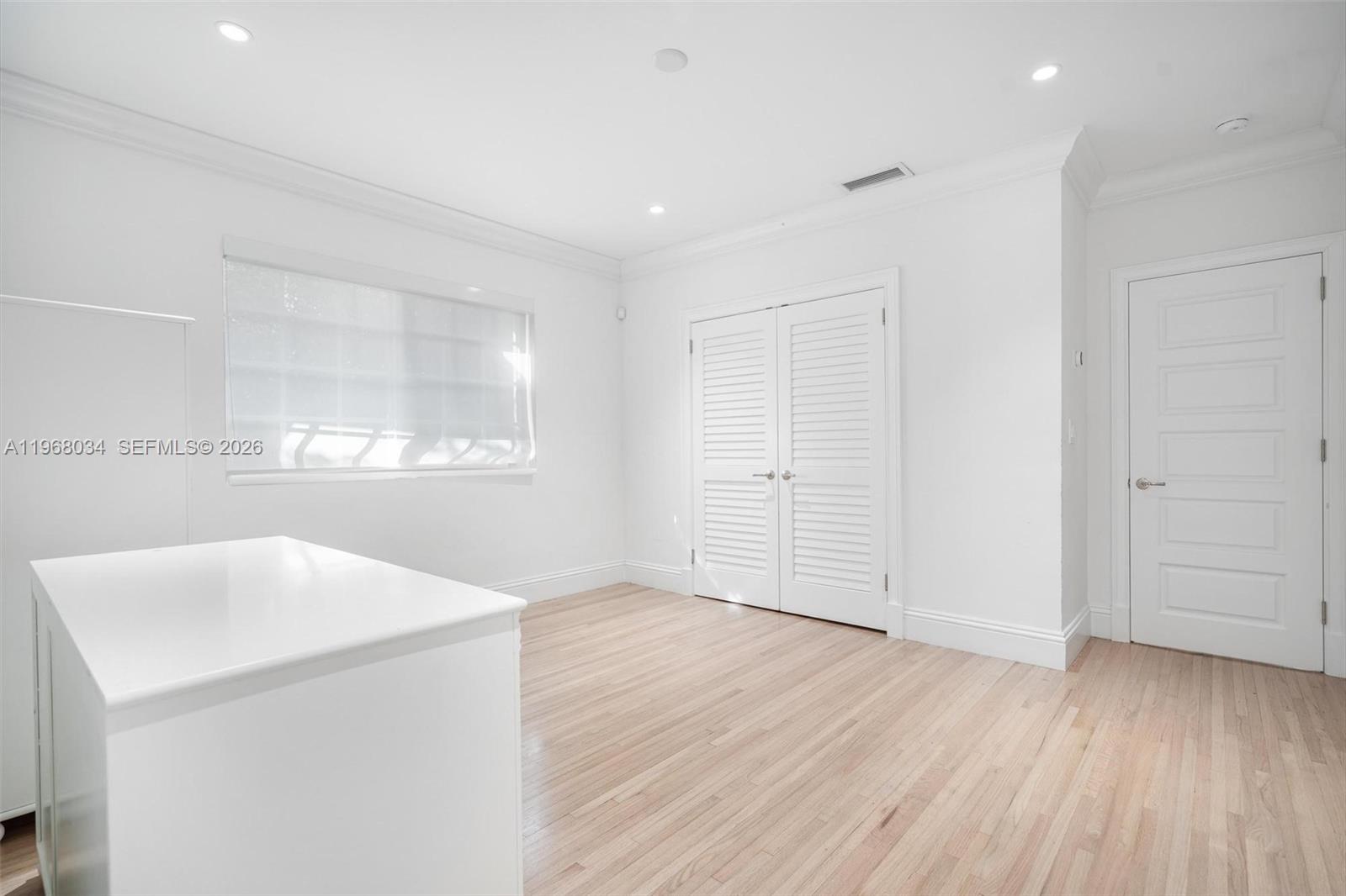 BAY HARBOR ISLAND - Residential