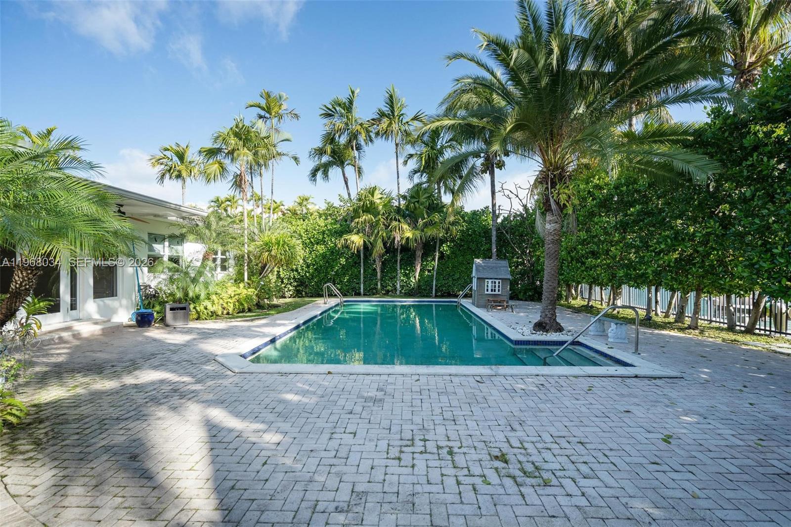 BAY HARBOR ISLAND - Residential