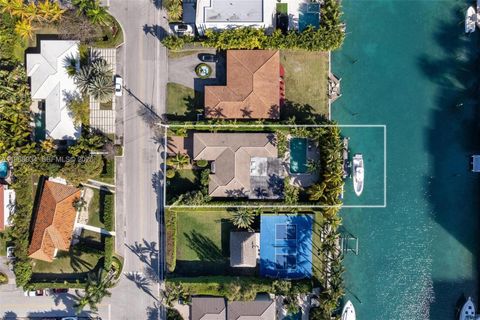 10121 E Broadview Dr Bay Harbor Islands FL 33154