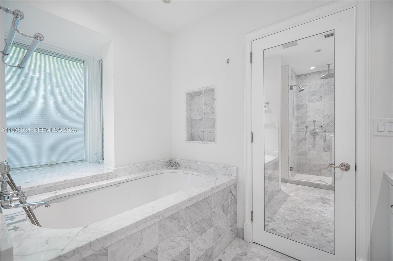 BAY HARBOR ISLAND - Residential