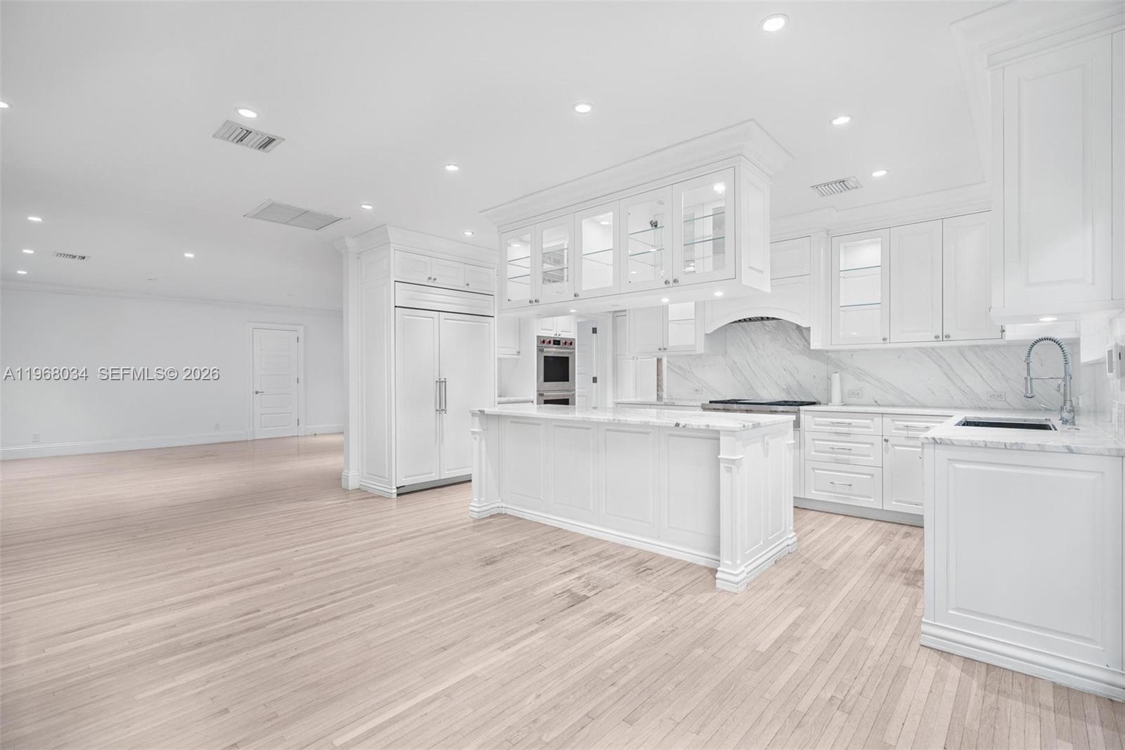 BAY HARBOR ISLAND - Residential