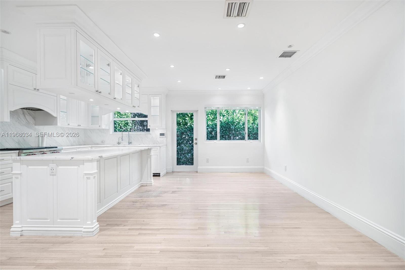 BAY HARBOR ISLAND - Residential