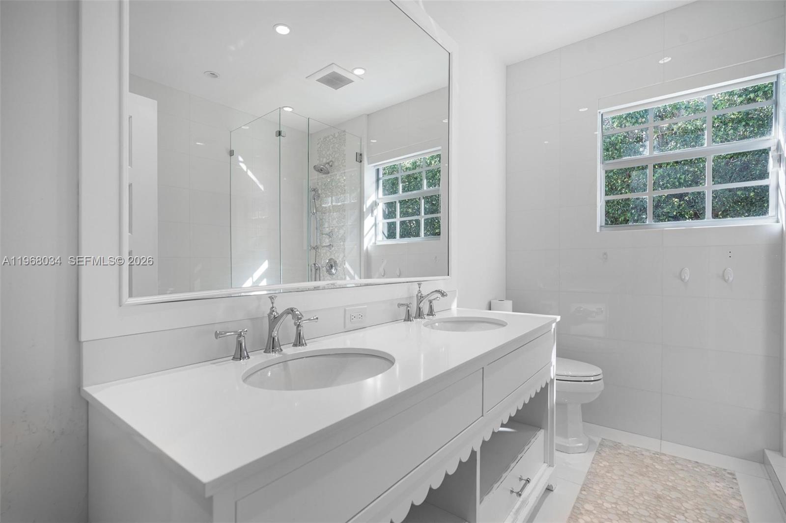 BAY HARBOR ISLAND - Residential