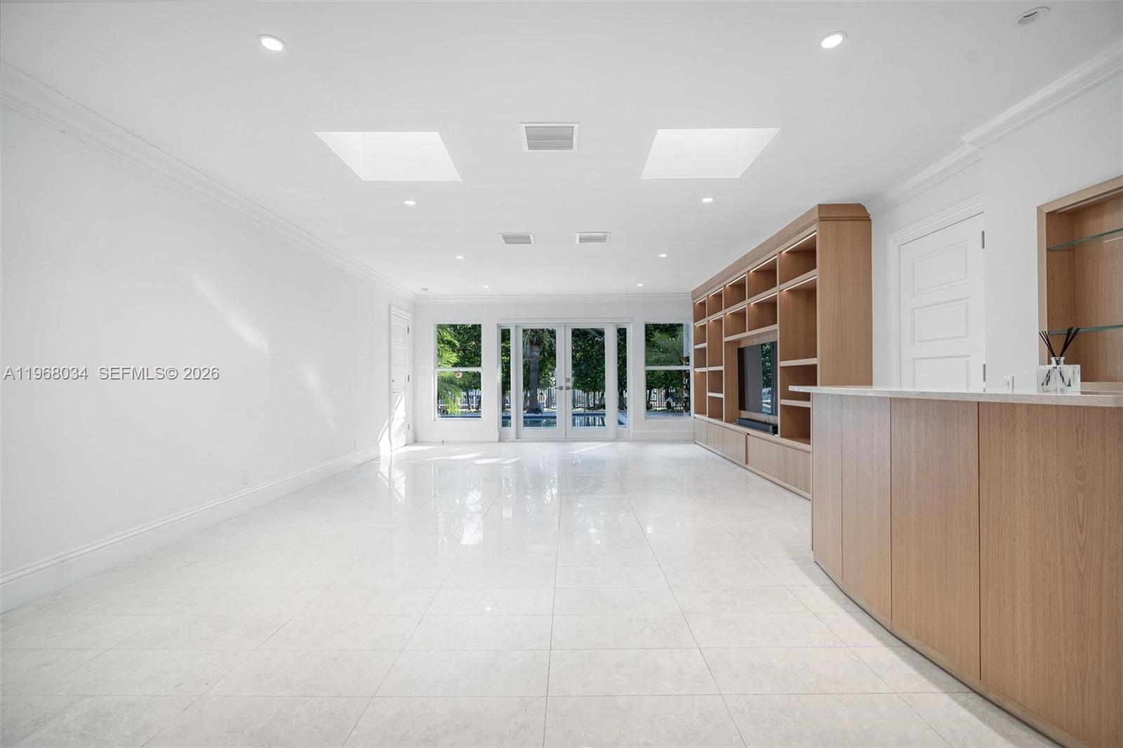 BAY HARBOR ISLAND - Residential