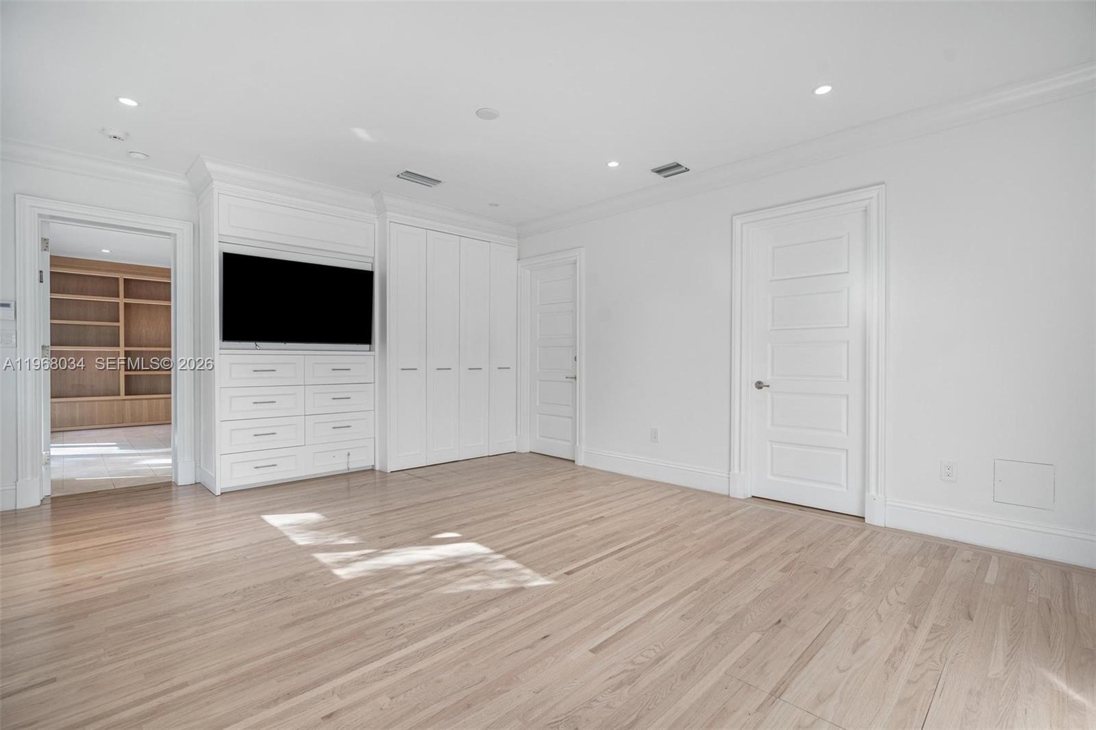 BAY HARBOR ISLAND - Residential