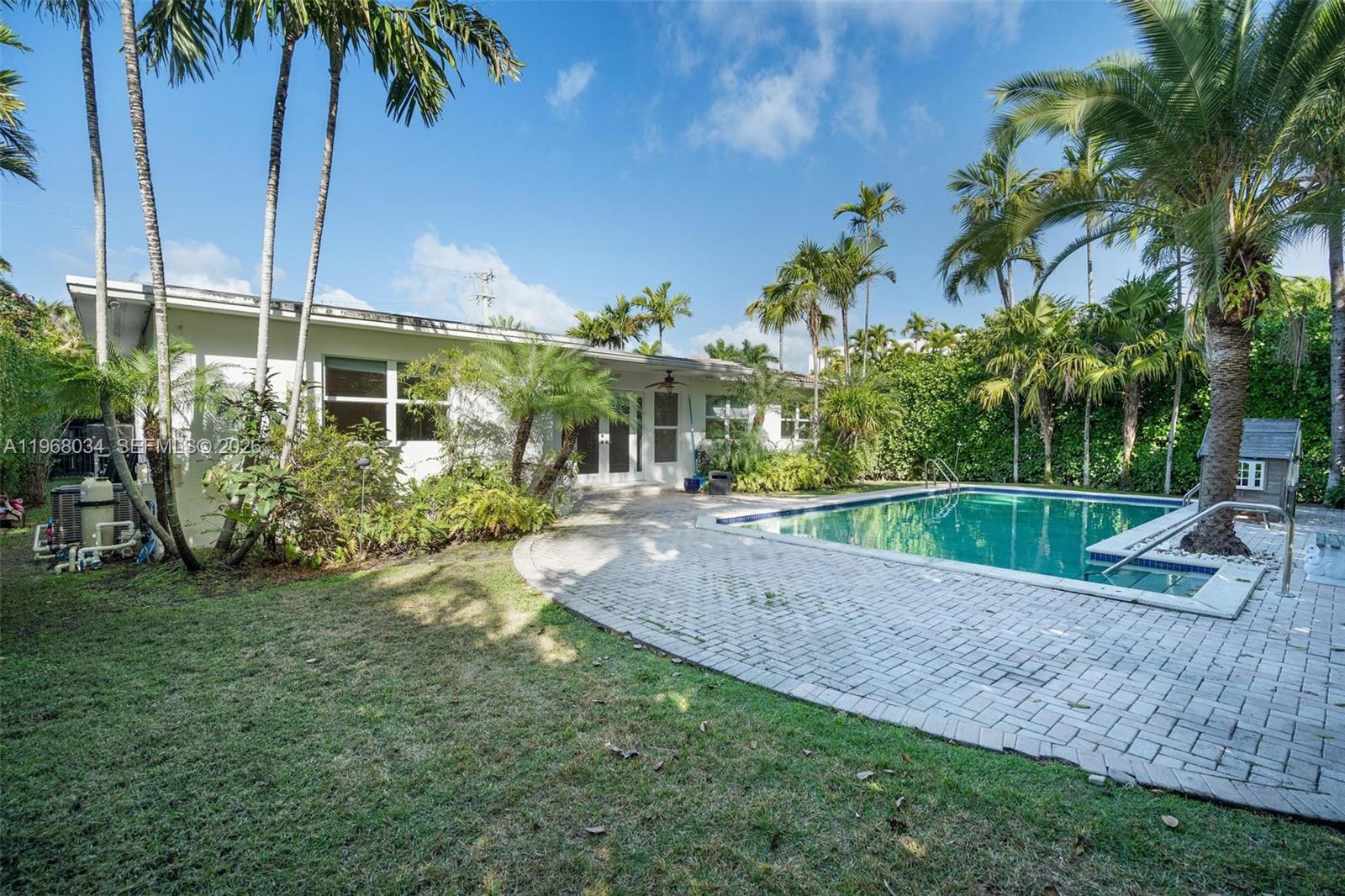 BAY HARBOR ISLAND - Residential