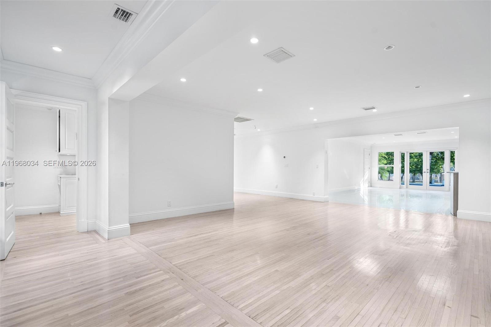 BAY HARBOR ISLAND - Residential