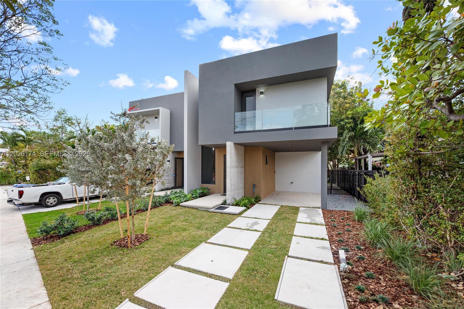 HOUSTON HEIGHTS - Residential