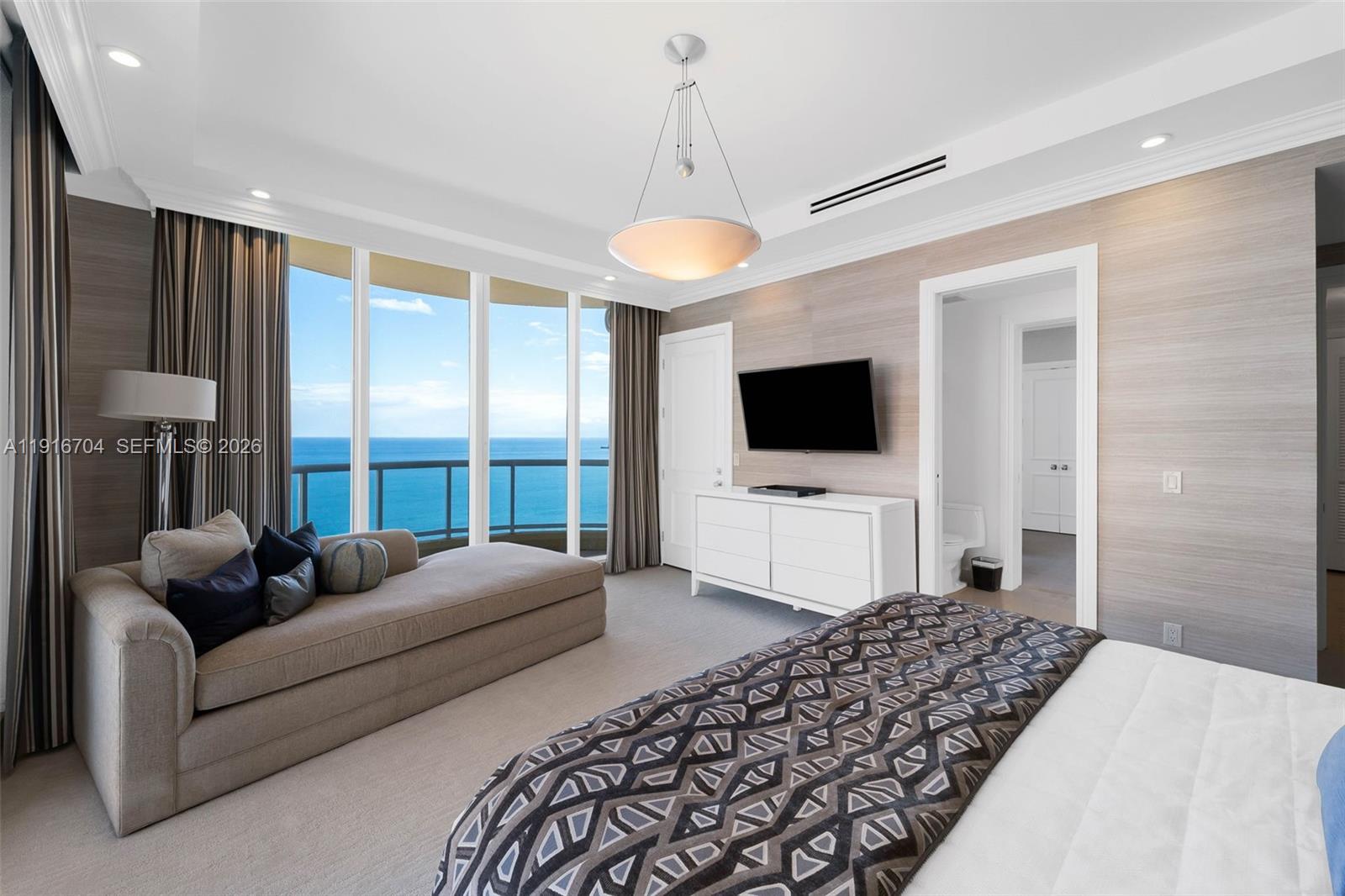 PALMS TOWER ONE CONDO - Residential