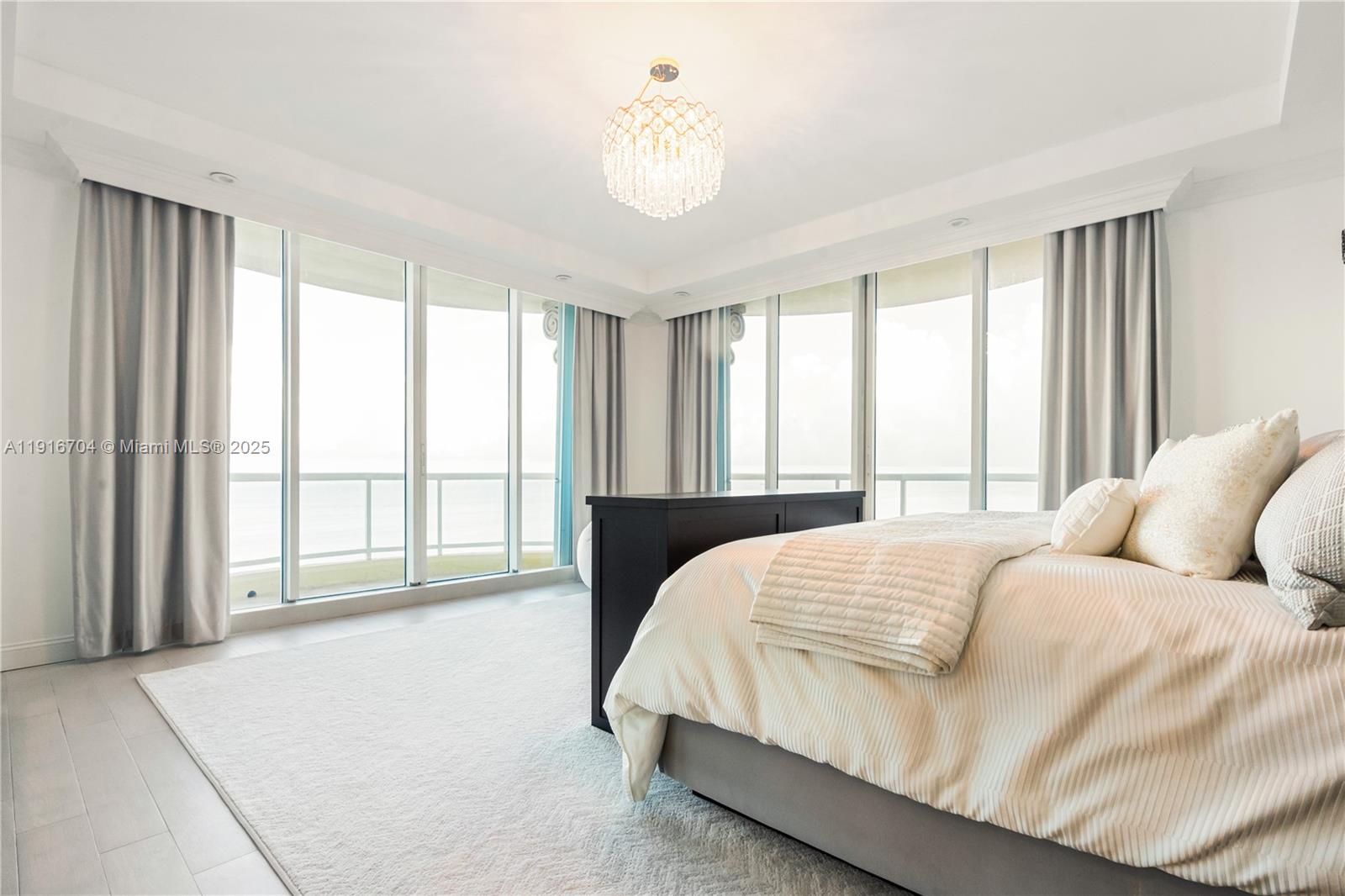 PALMS TOWER ONE CONDO - Residential