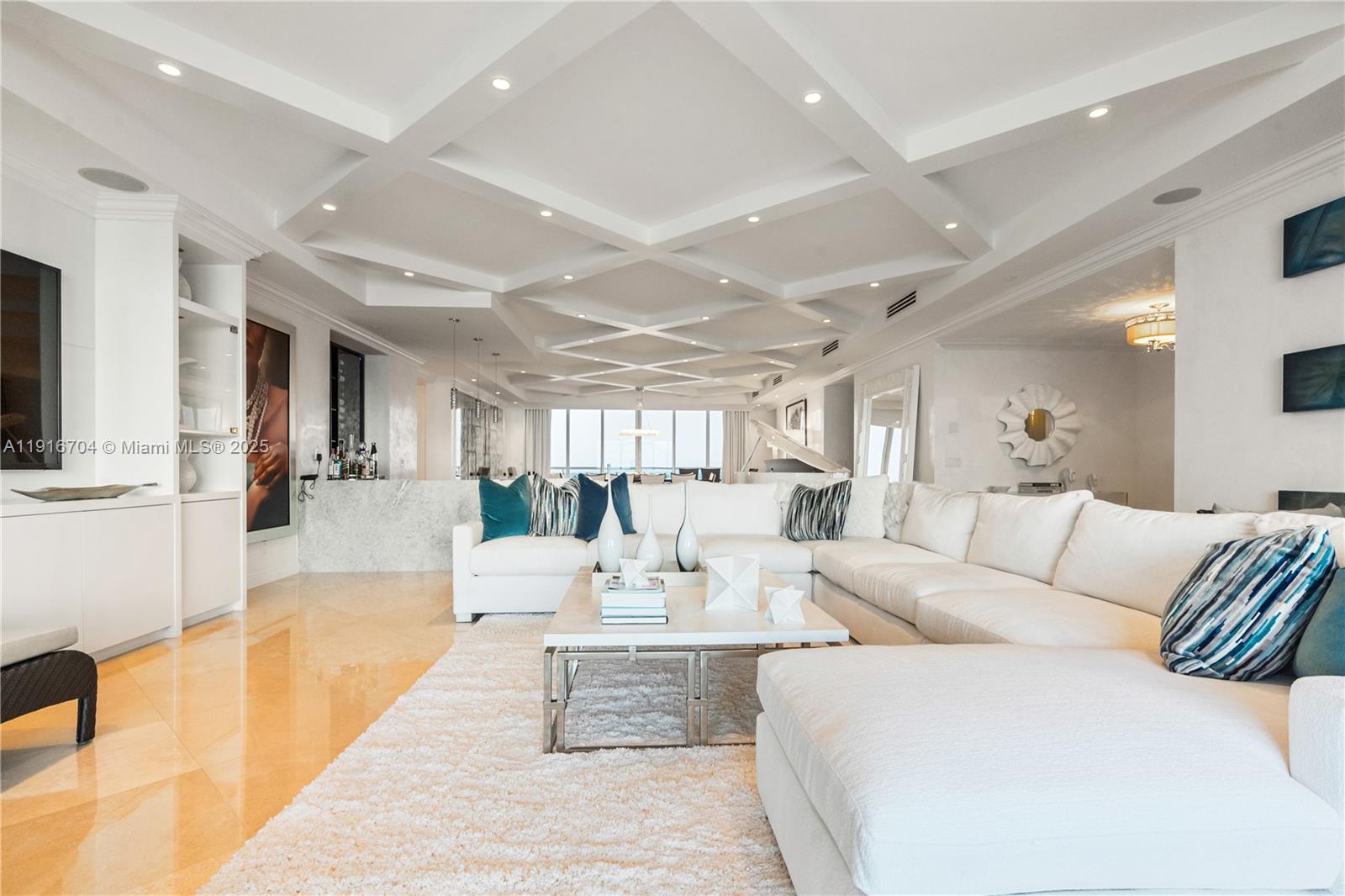 PALMS TOWER ONE CONDO - Residential