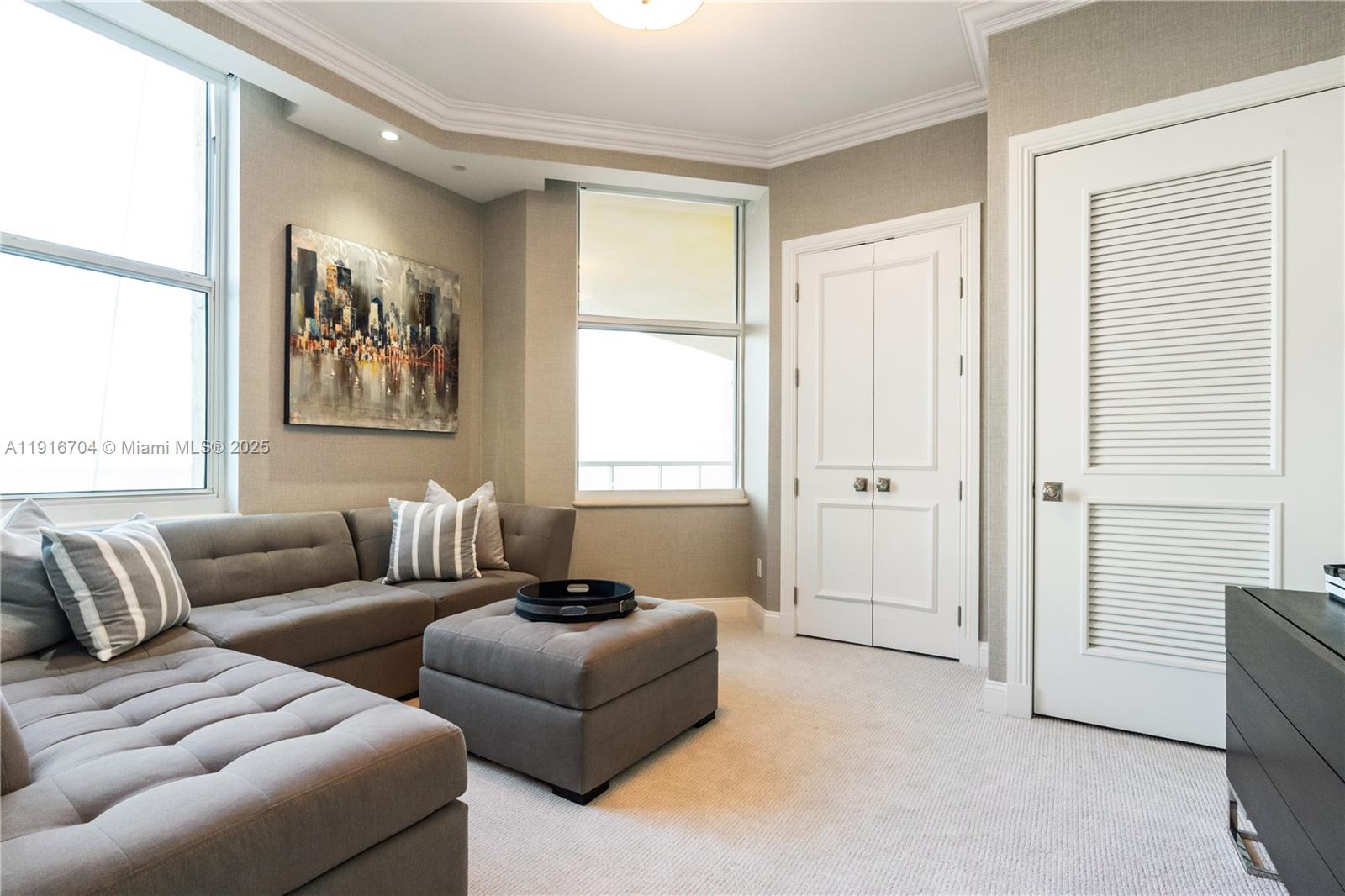 PALMS TOWER ONE CONDO - Residential