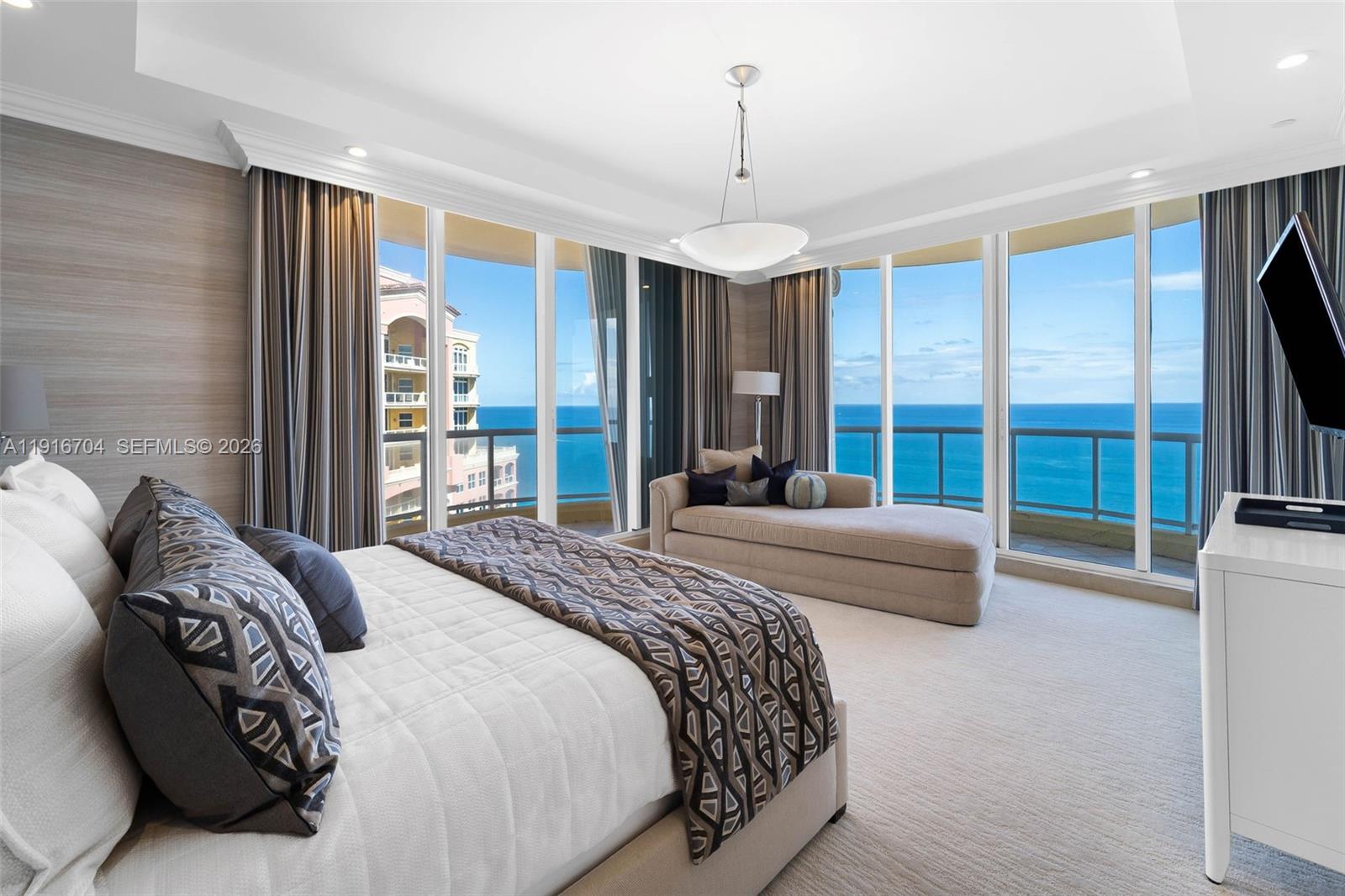 PALMS TOWER ONE CONDO - Residential