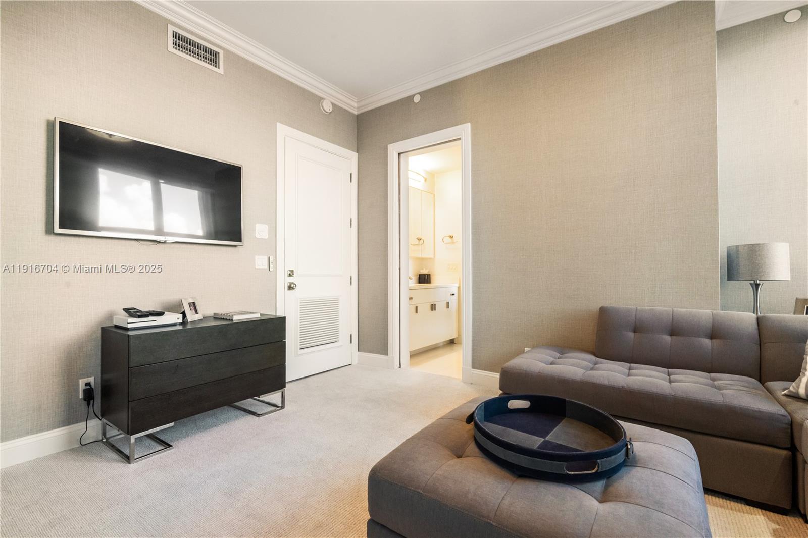 PALMS TOWER ONE CONDO - Residential