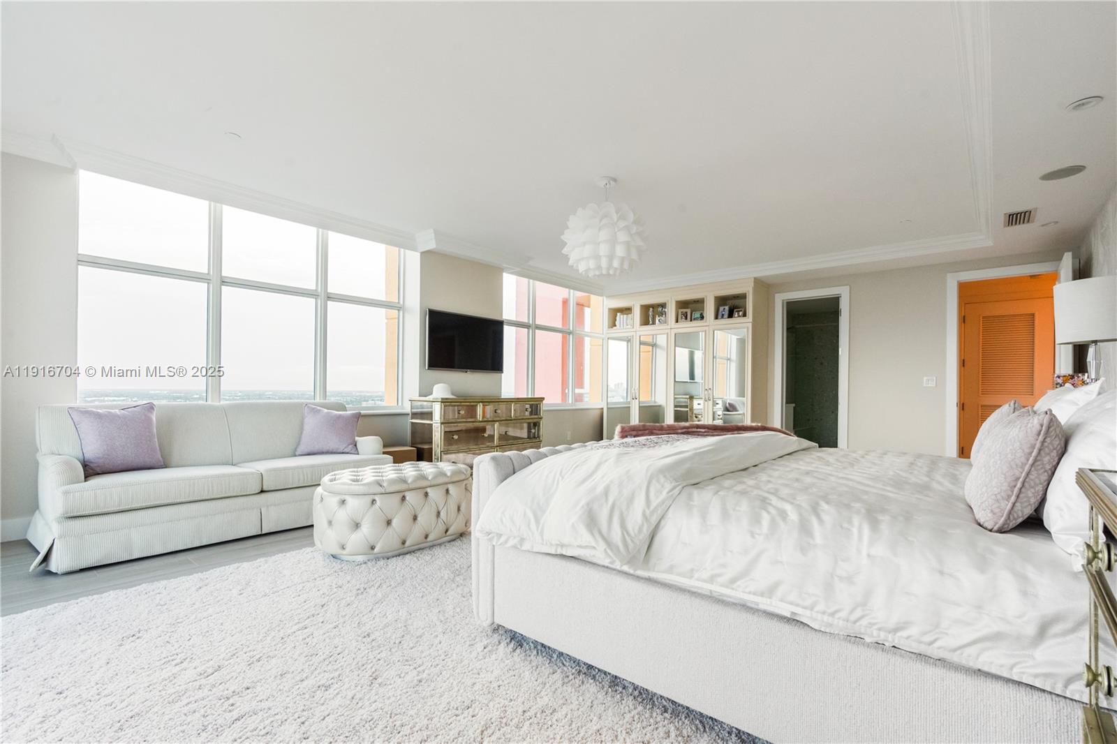 PALMS TOWER ONE CONDO - Residential