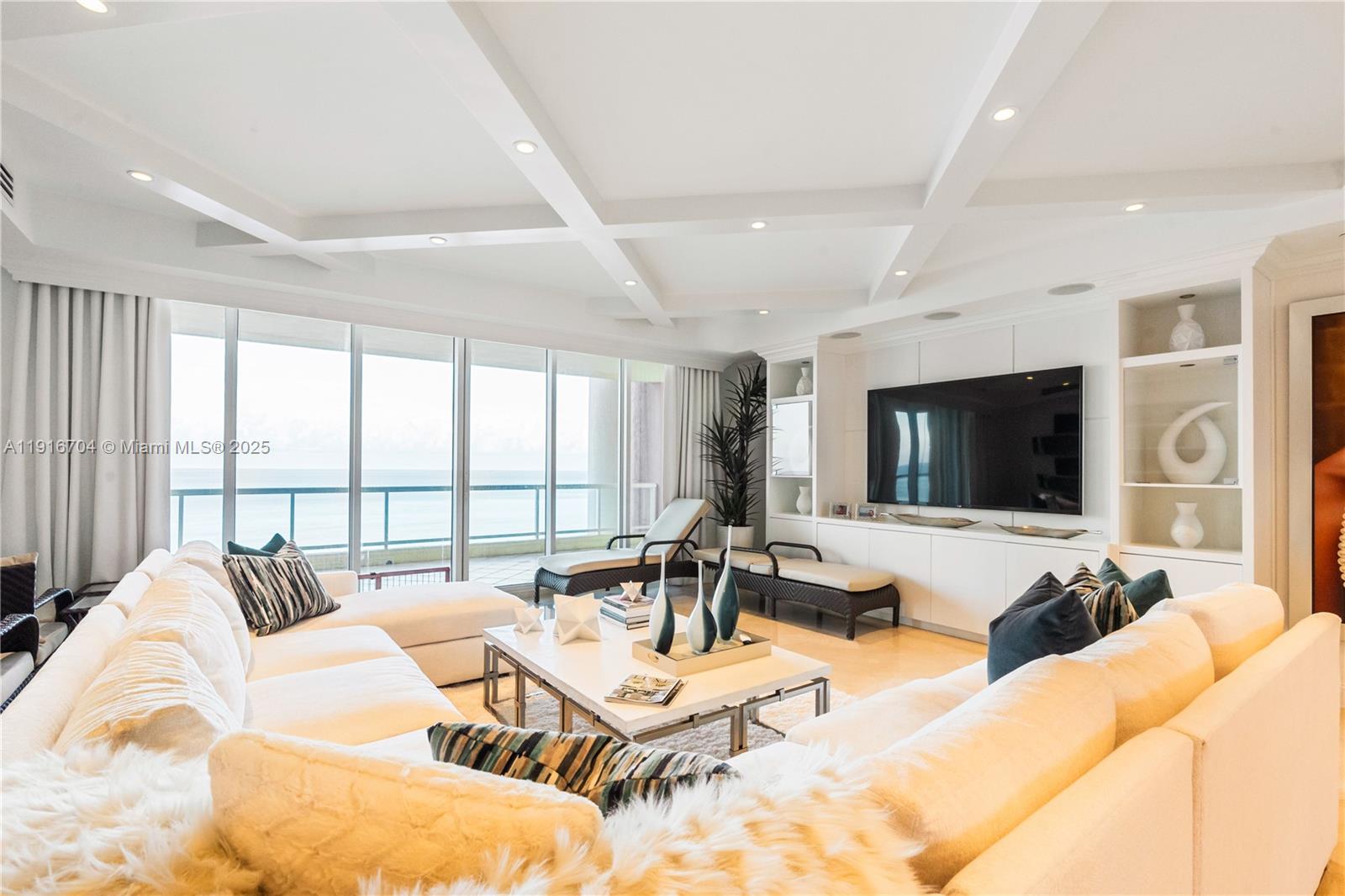 PALMS TOWER ONE CONDO - Residential