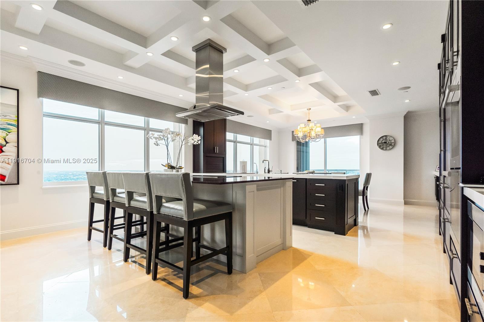 PALMS TOWER ONE CONDO - Residential