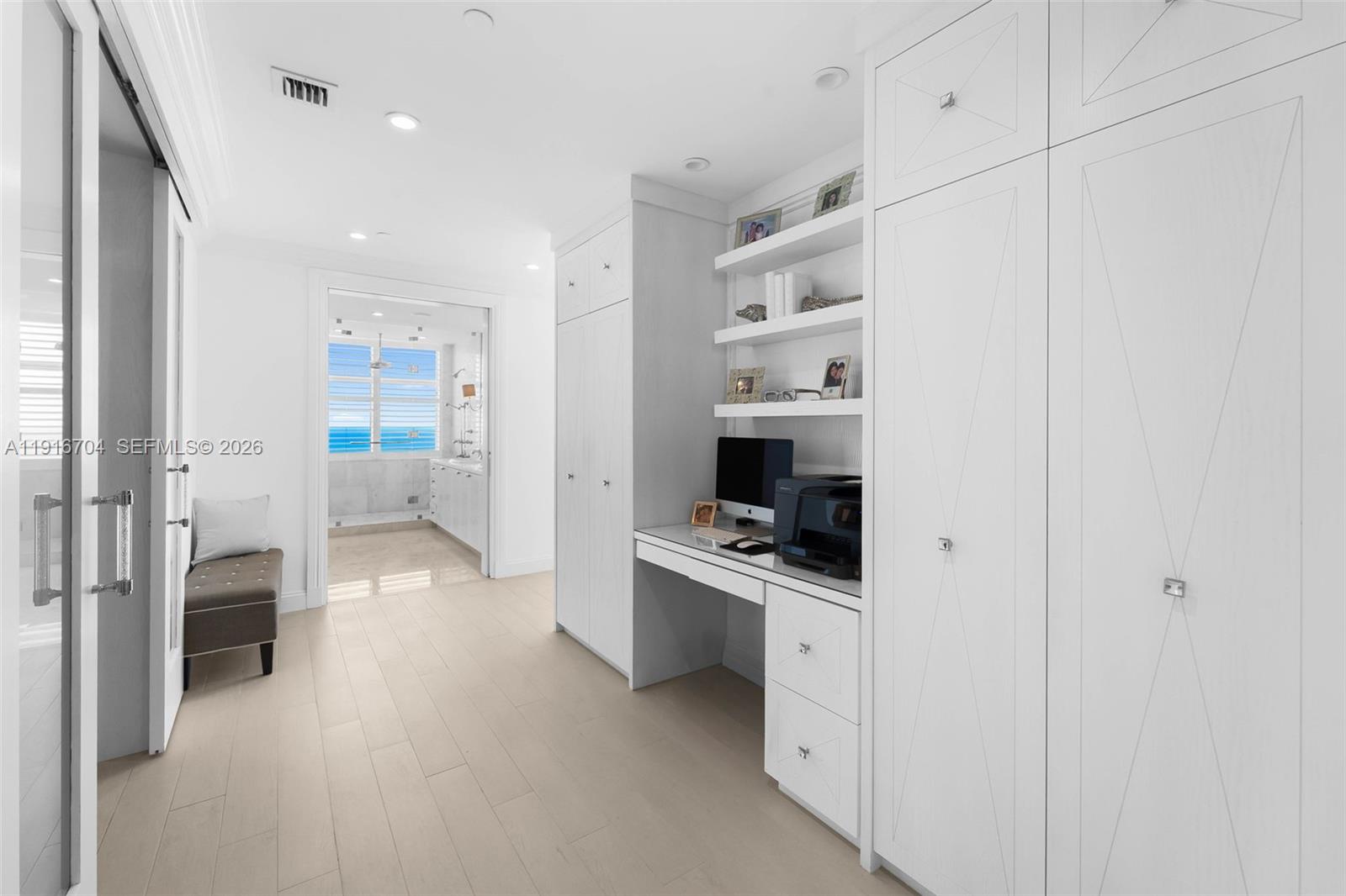 PALMS TOWER ONE CONDO - Residential