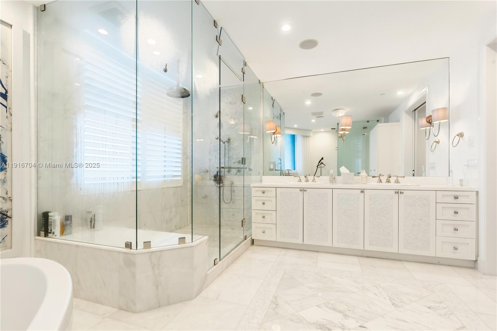 PALMS TOWER ONE CONDO - Residential