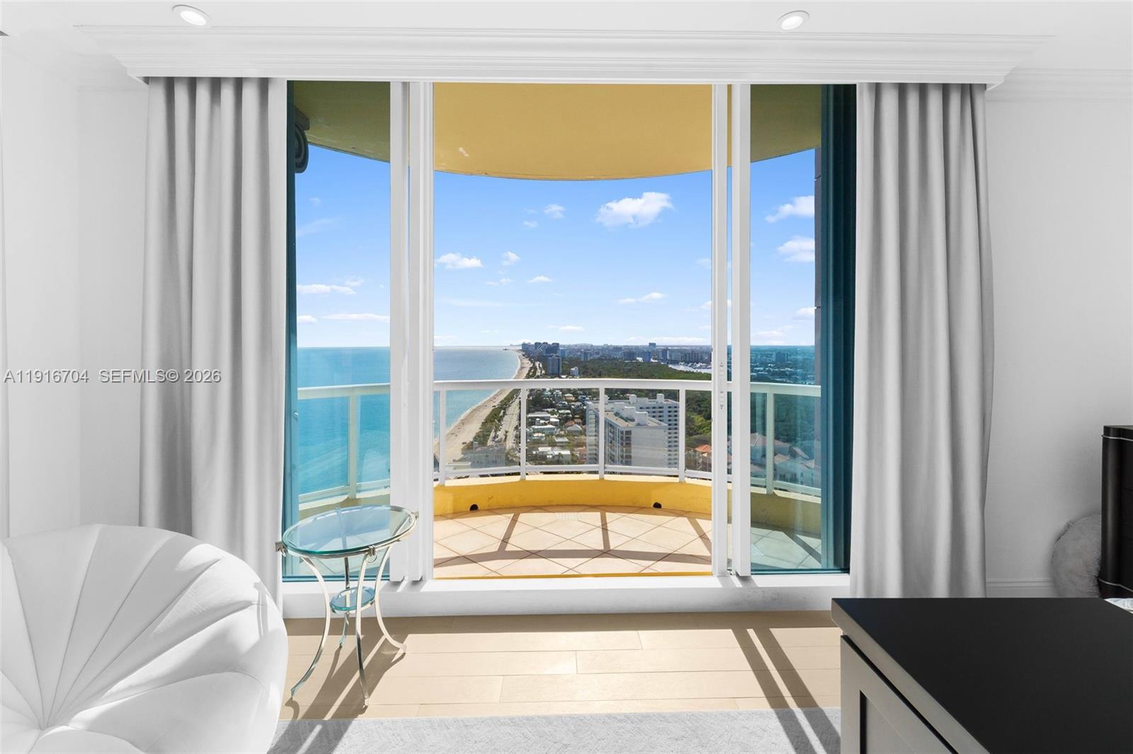 PALMS TOWER ONE CONDO - Residential