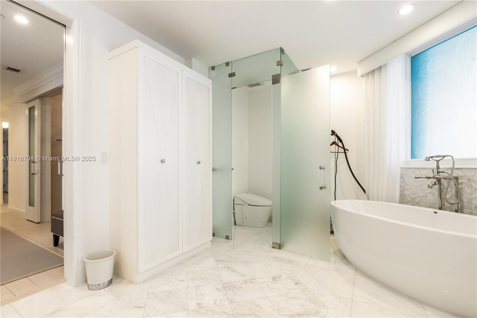 PALMS TOWER ONE CONDO - Residential