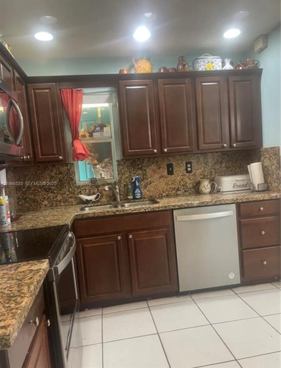 EVERGLADE LAND SALES CO - Residential