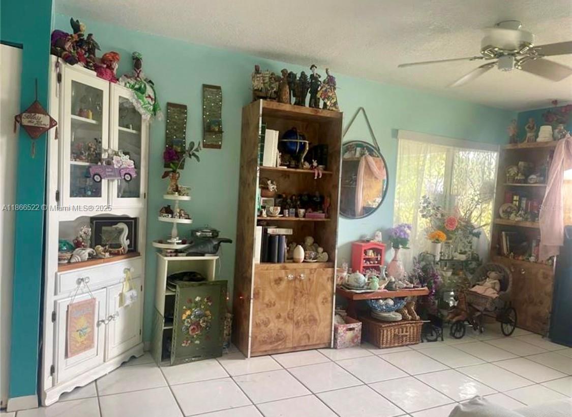 EVERGLADE LAND SALES CO - Residential