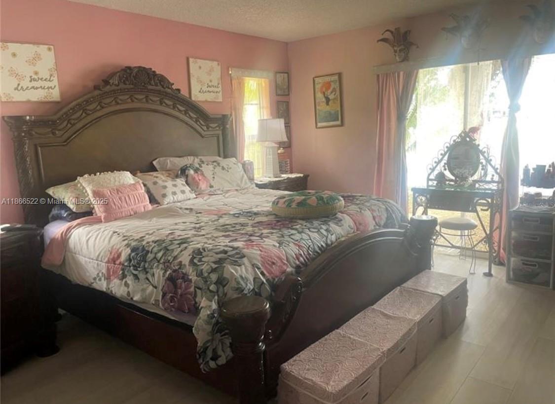 EVERGLADE LAND SALES CO - Residential