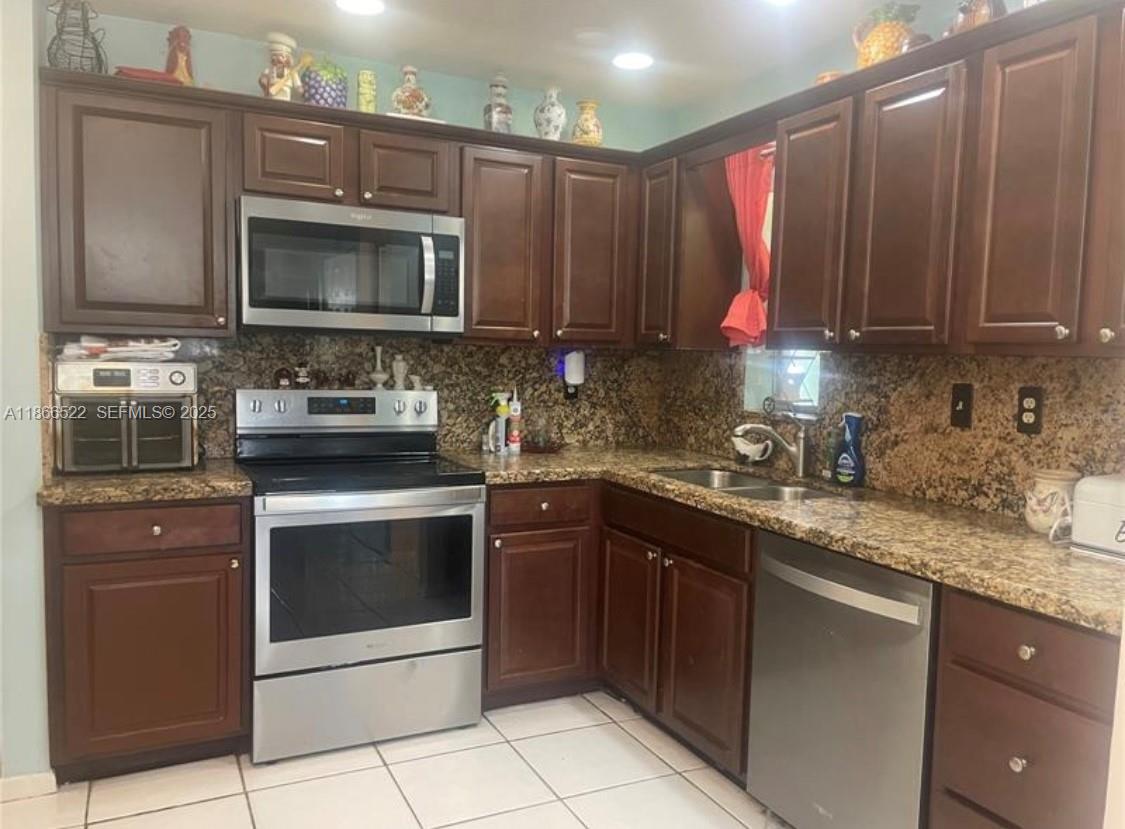 EVERGLADE LAND SALES CO - Residential