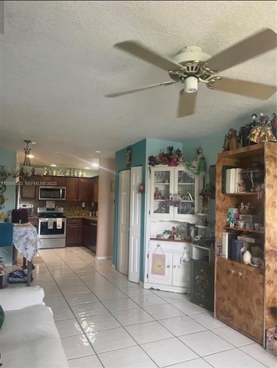 EVERGLADE LAND SALES CO - Residential