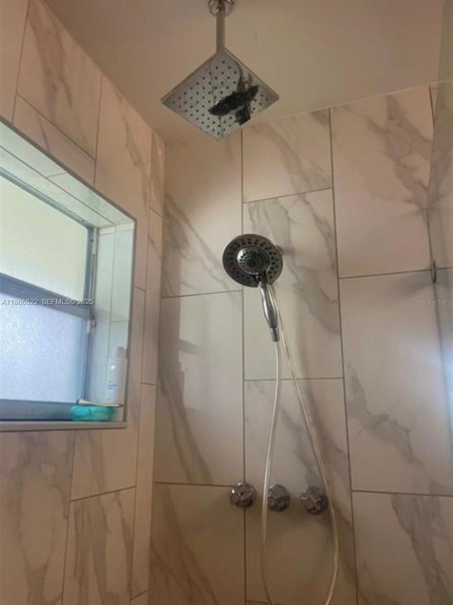 EVERGLADE LAND SALES CO - Residential