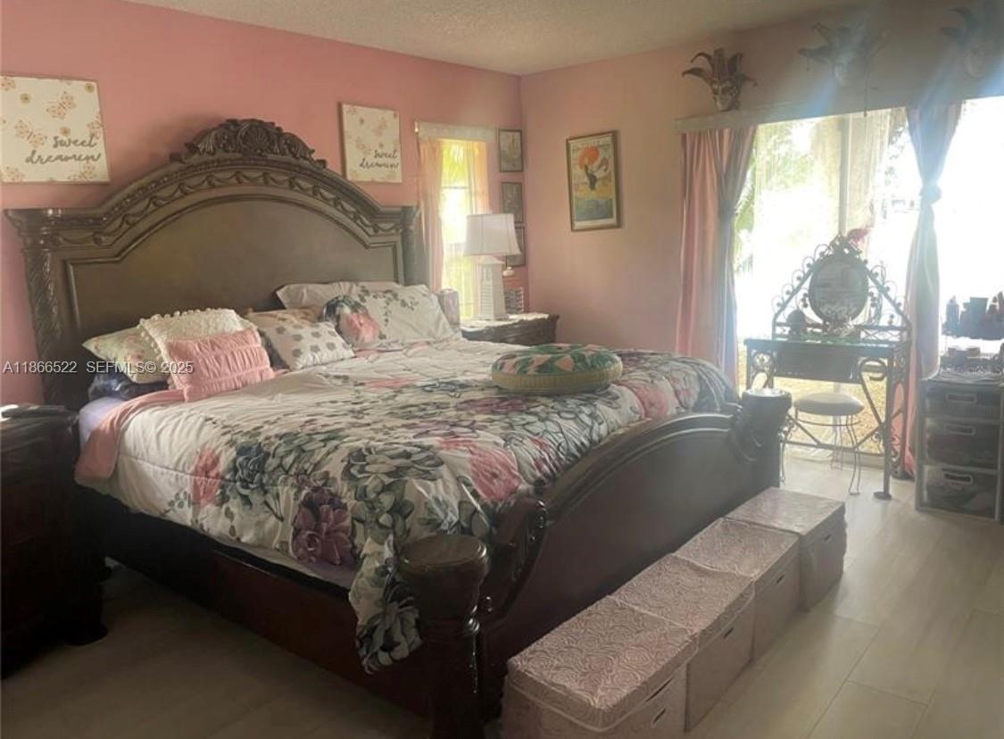 EVERGLADE LAND SALES CO - Residential