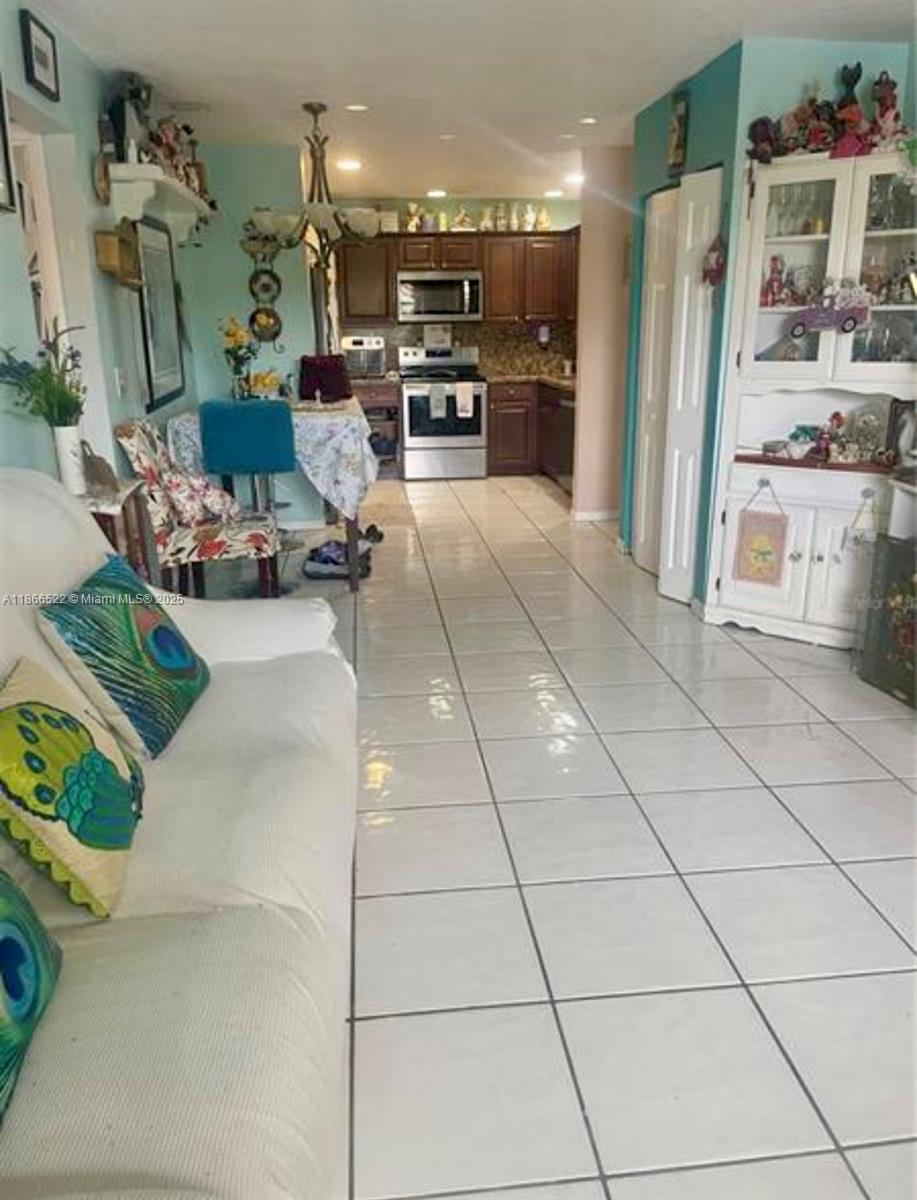 EVERGLADE LAND SALES CO - Residential