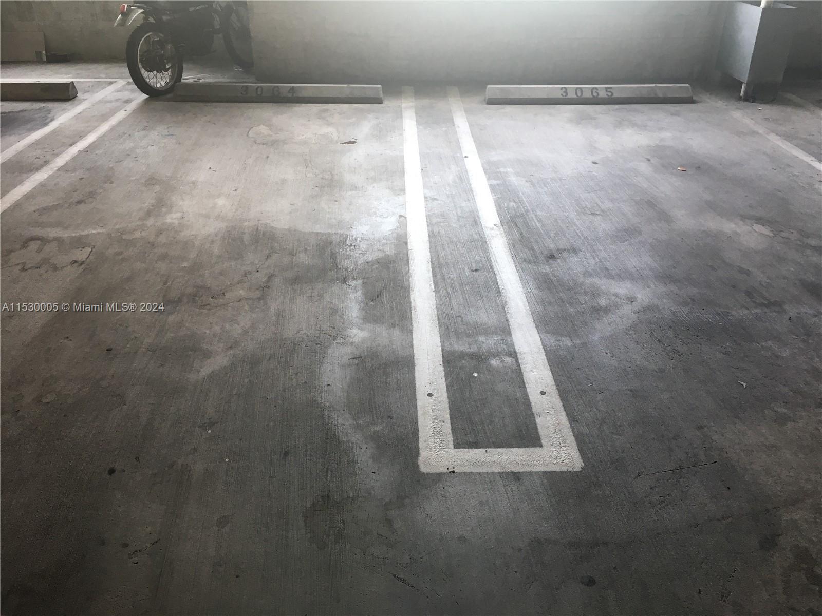 360 CONDO A - Residential