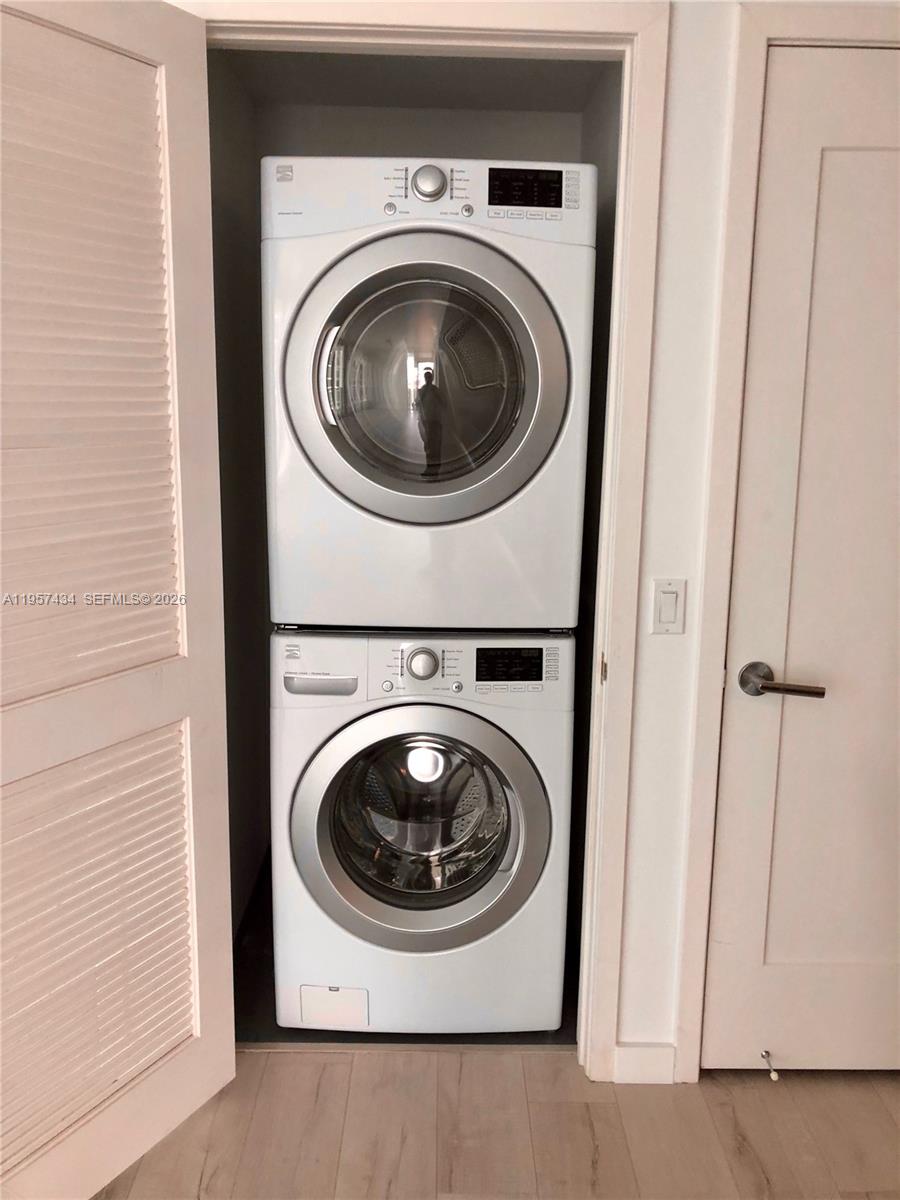 THE CRIMSON CONDOMINIUM - Residential