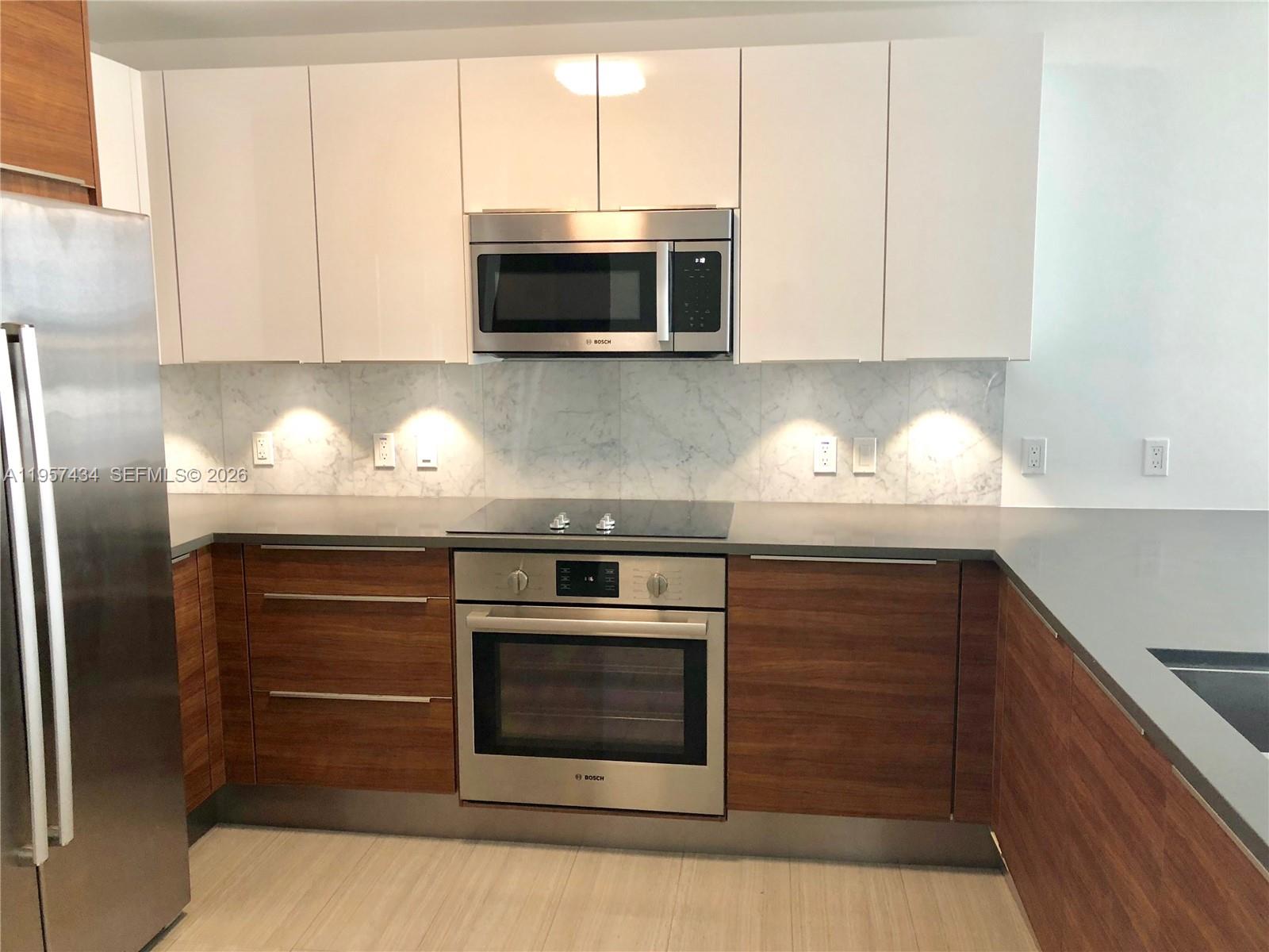 THE CRIMSON CONDOMINIUM - Residential