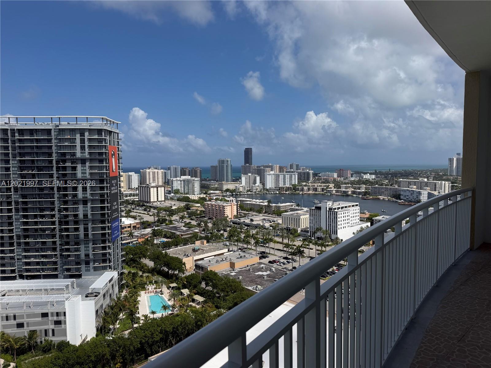 DUO CONDOMINIUM EAST - Residential