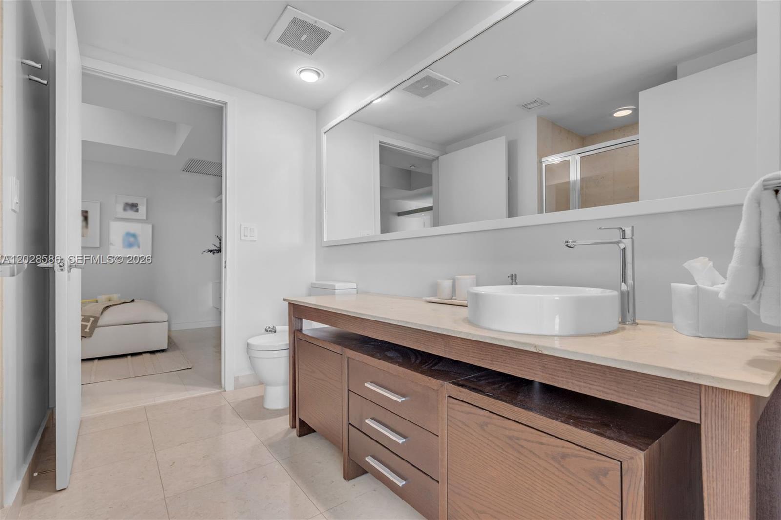 ICONBRICKELL CONDO NO 1 - Residential