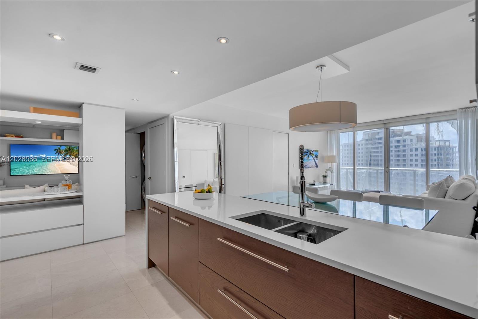 ICONBRICKELL CONDO NO 1 - Residential