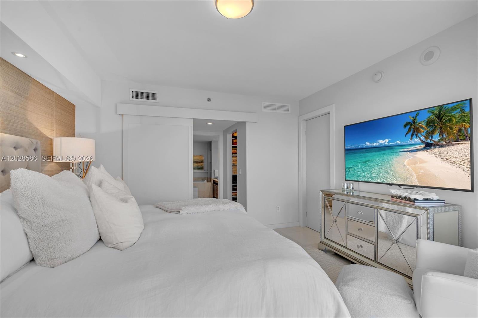 ICONBRICKELL CONDO NO 1 - Residential