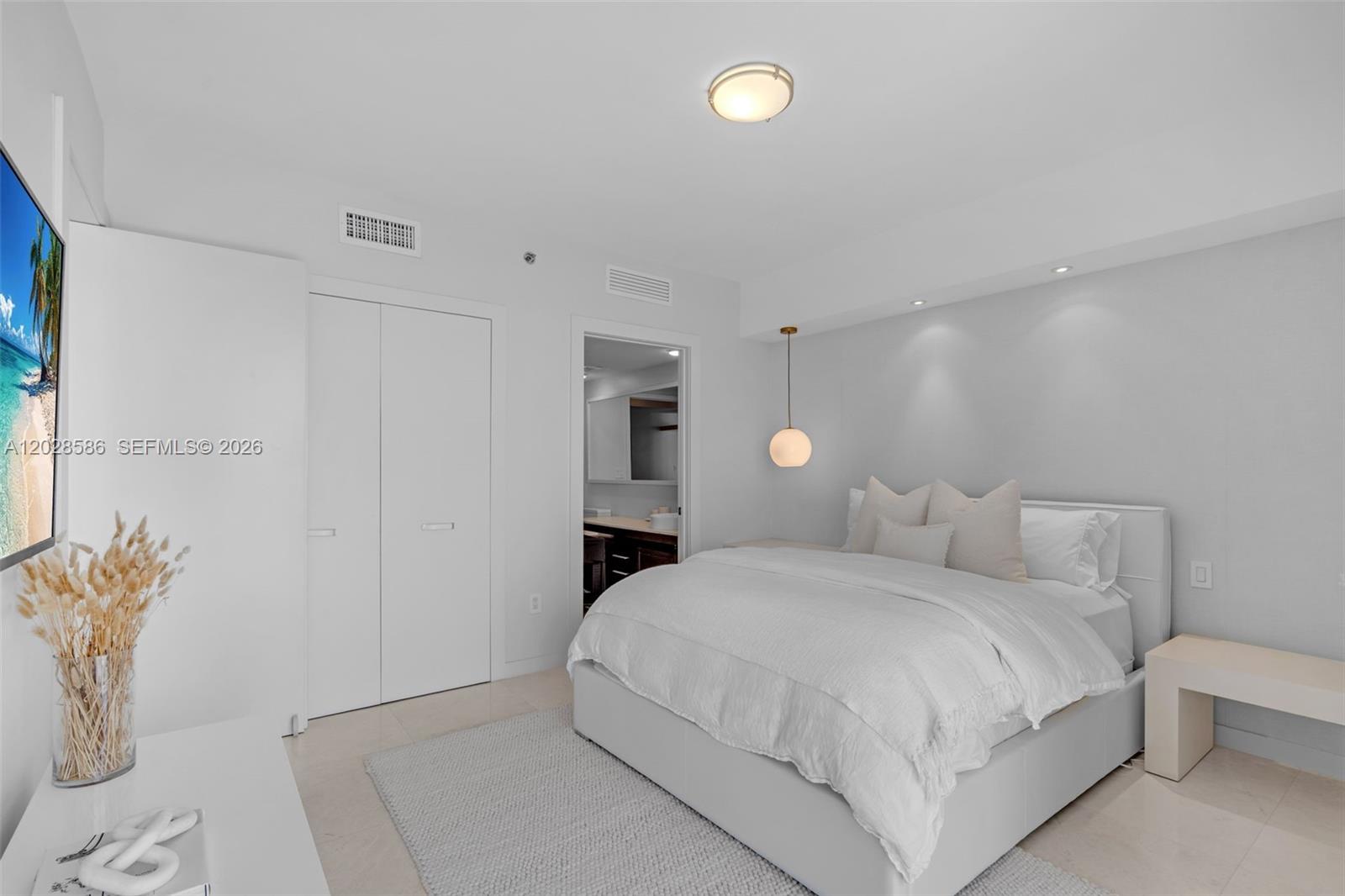 ICONBRICKELL CONDO NO 1 - Residential